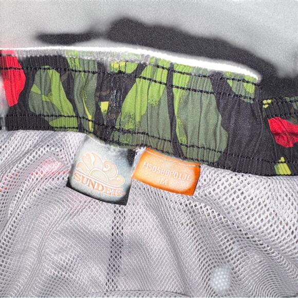 RARE Sundek Men’s Swim Trunks - Toucan Embroidered - Picture 3 of 7